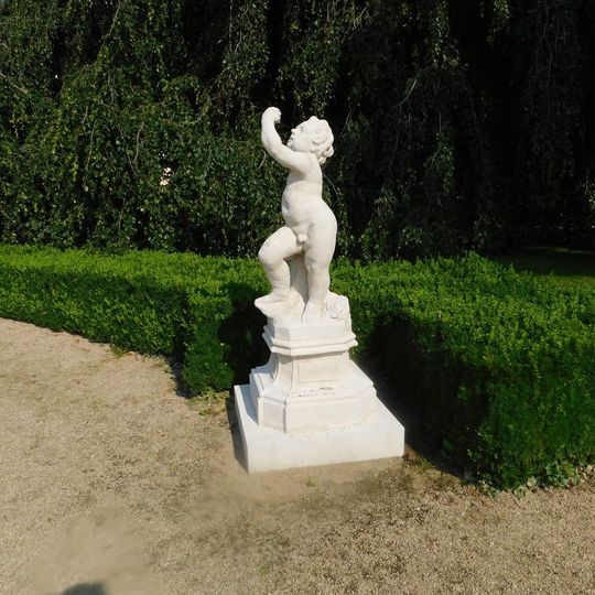 Putti Jaro v zámeckém parku ve Slavkově