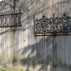 Ev. cintorín Kozia brána, múr ohradný