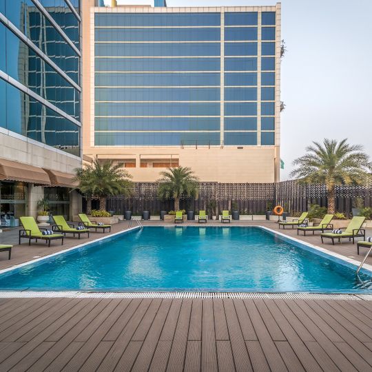 Golden Tulip Suites Gurgaon
