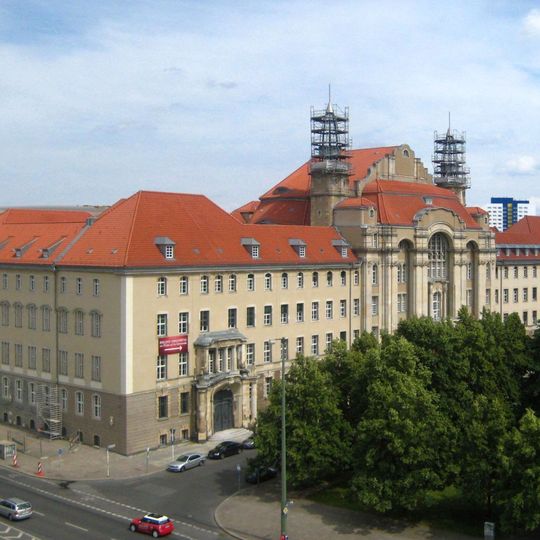 Gebouw voor de afdelingen civiel van het Landesgericht en Amtsgericht Berlin I