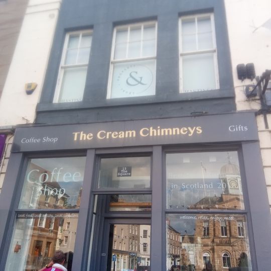 Kelso, 15 The Square