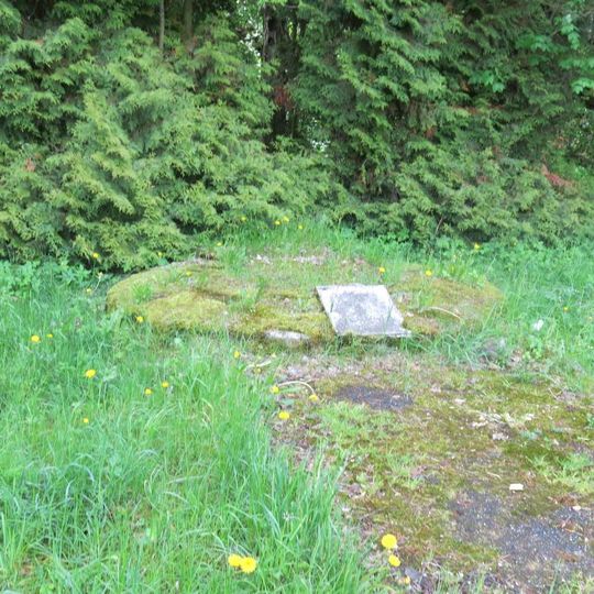 Základy pomníku nejasného účelu v Moskevské ulici ve Vejprtech