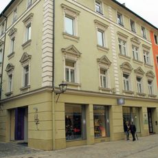 Wohn- und Geschäftshaus