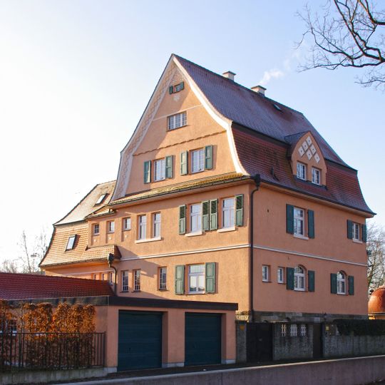 Augsburger Straße 104, Neu-Ulm