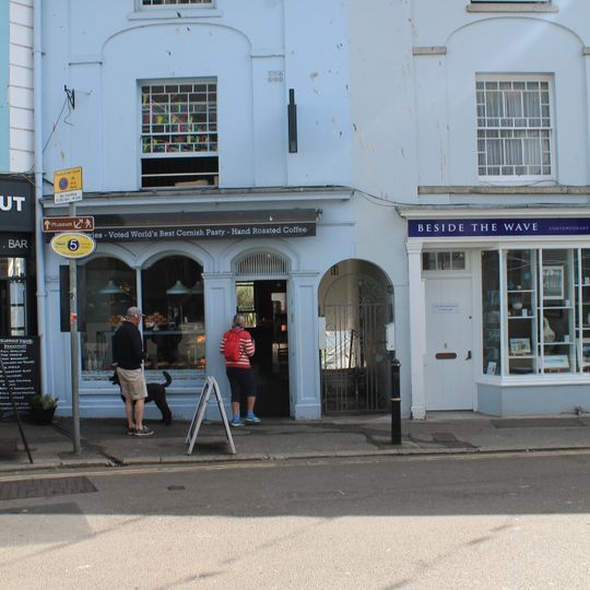 7, 8 And 10, Arwenack Street