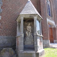 Construction adossée à l'église