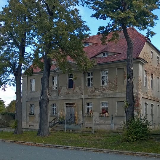 Pfarrhof mit Pfarrhaus und Scheune Strandpromenade 61