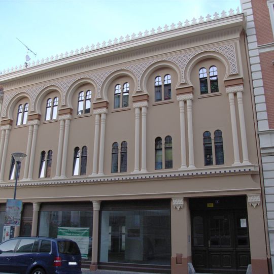 Cafe Oriental; Künstlerspiele; Mietshaus in geschlossener Bebauung Konsulstraße 6