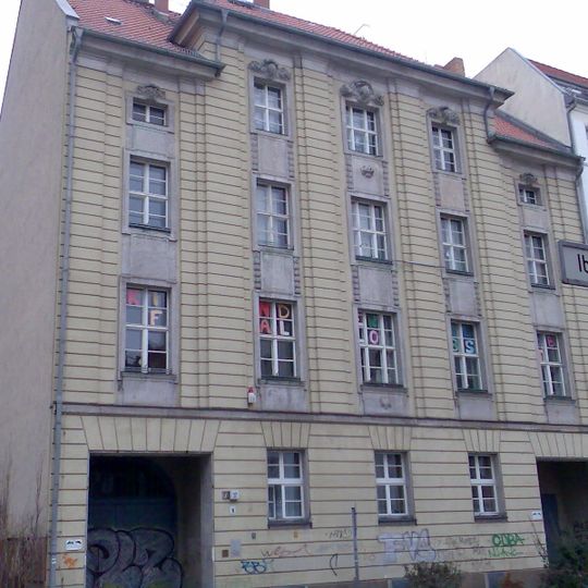 49. und 303. Gemeindeschule und 13. Hilfsschule mit Lehrerwohnhaus