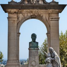 Léon Chiris