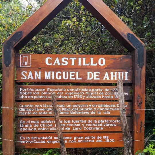 Castillo de San Miguel de Ahui