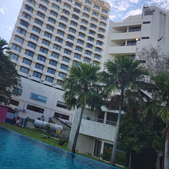 Dorsett Grand Subang