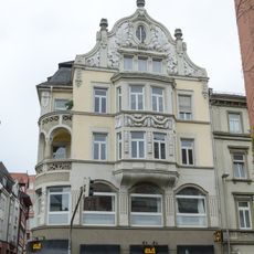 Wohn- und Geschäftshaus