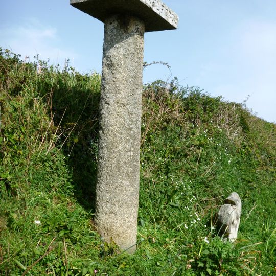 Trevenning Cross and post-medieval guide post, 700m south west of Trevenning village
