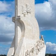 Military buildings and fortresses worldwide