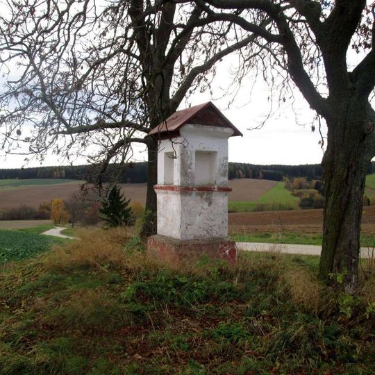 Kaplička východně od Pošné