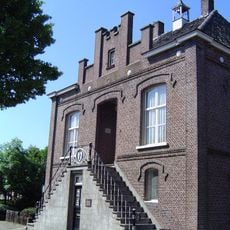 Raadhuis; tegenwoordig woonhuis