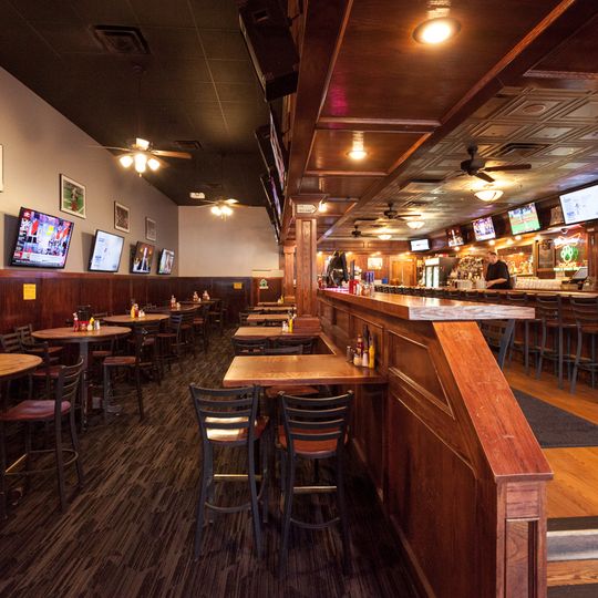 Oscar's Pizza & Sports Grille