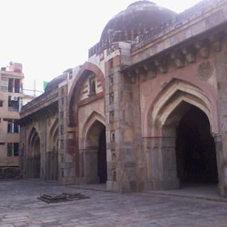Moth Ki Masjid