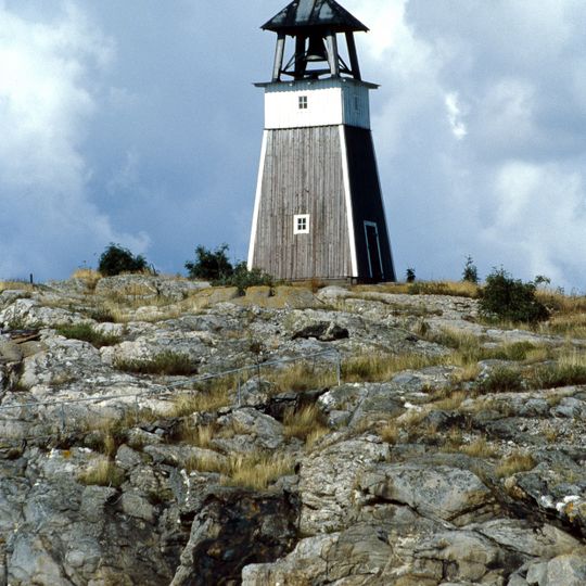 Måsknuv bell tower