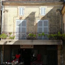Maison à couvert, 5 place des Cornières