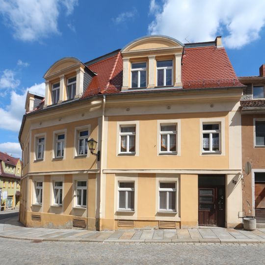 Wohnhaus in geschlossener Bebauung Bautzner Straße 52