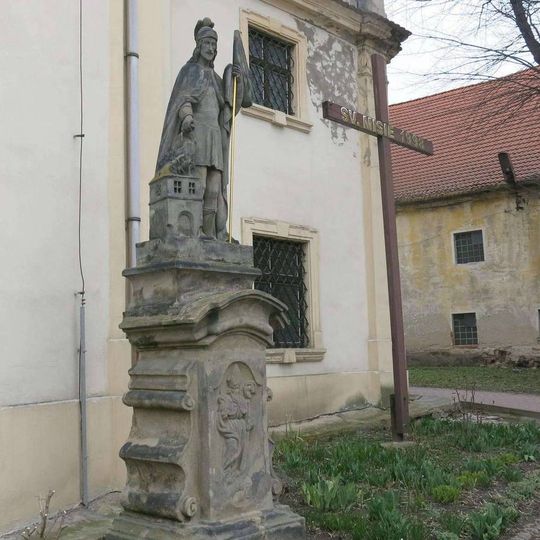 Socha svatého Floriána u kostela svatého Václava v Lovosicích