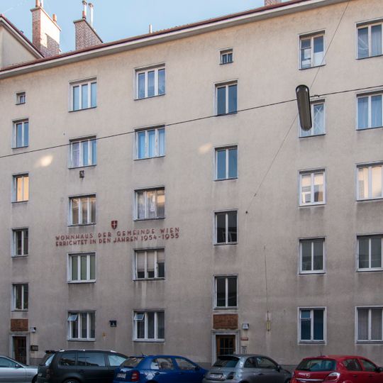 Wohnhausanlage Loeschenkohlgasse 3