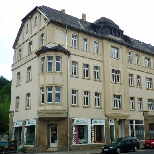 Wohn- und Geschäftshaus Dresdner Straße 87