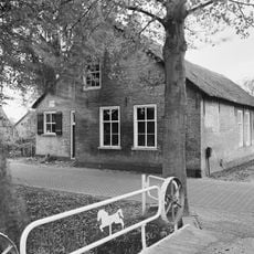 Vaartweg 6, 's-Gravenmoer