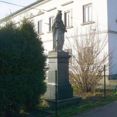 Socha Madony u domu Milady Horákové 442 v Šluknově