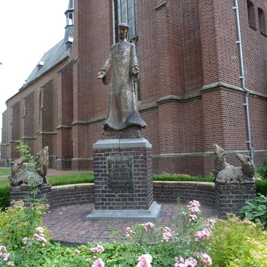 Statue of Sacred Heart of Jesus Christ