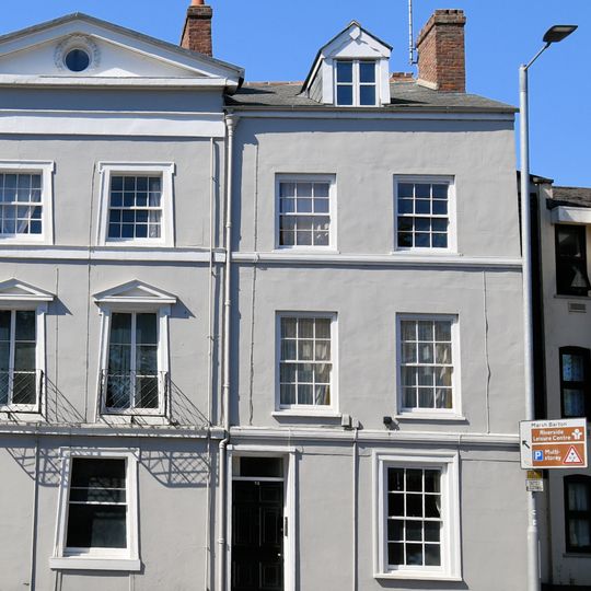 73-75, Holloway Street