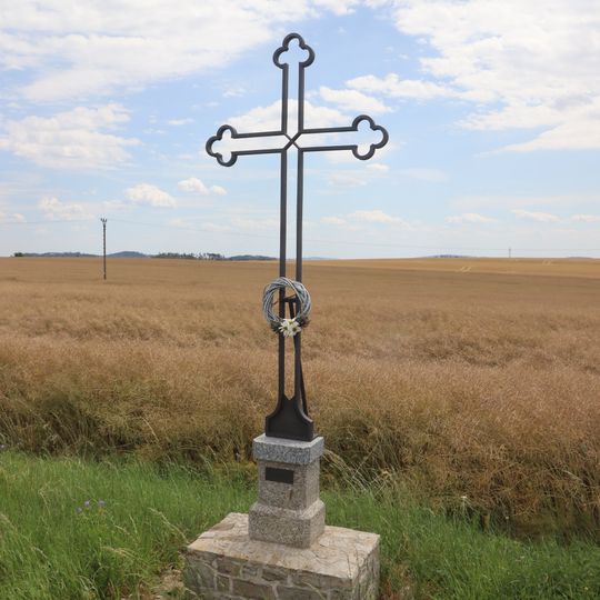 Kříž u silnice 403 u Koutů
