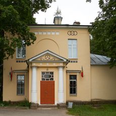 Южный флигель (Никольское)