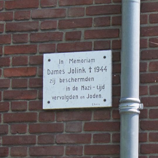 Monument voor de dames Jolink