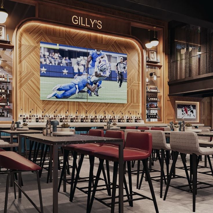 Gilly's Clubhouse & Rooftop