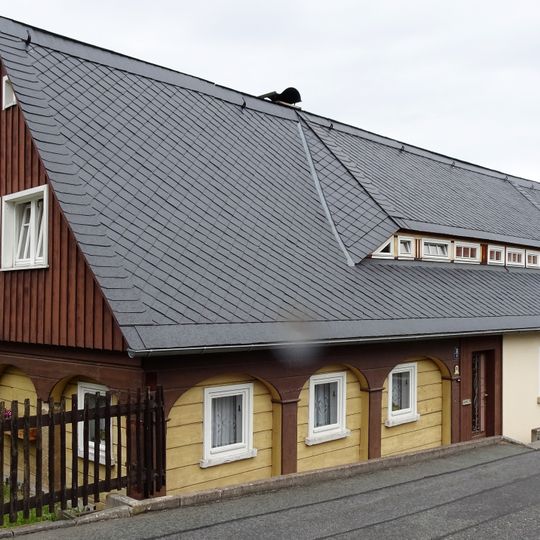 Karl-Liebknecht-Straße 16, 18