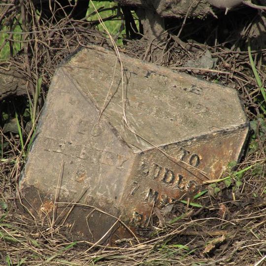 Milepost, W of Chestnut Cottage