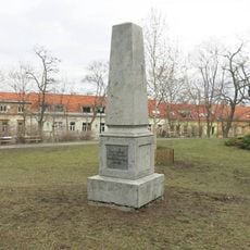 Pomník donátora sadů Na Skalce na Smíchově