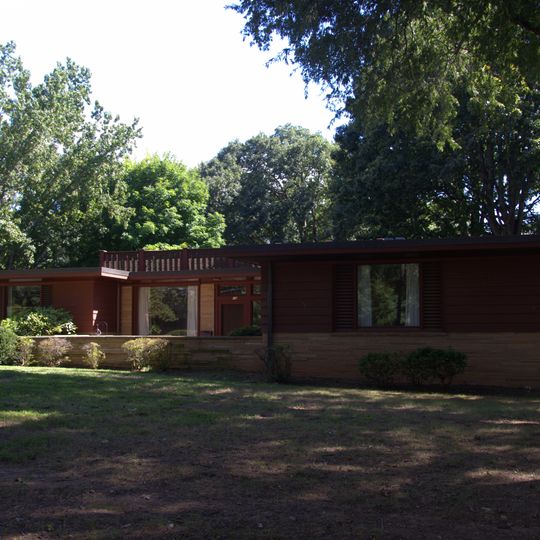 Lee & Helen George House