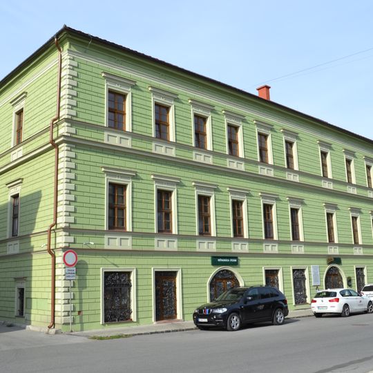 Gymnázium, gymnázium pamätné