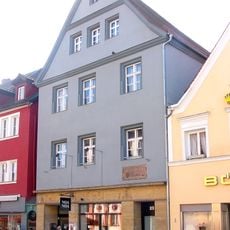 Wohn- und Geschäftshaus