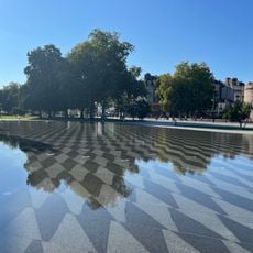 Reflecting pool