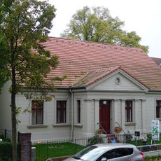 Gemeindehaus & Schule & Pfarrhaus Alt-Buckow 39