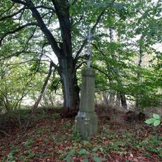 Kříž jižně od Újezdce