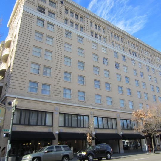 Multnomah Hotel