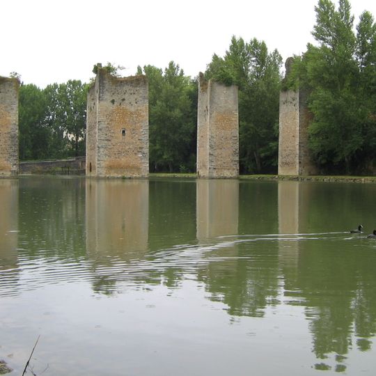 Château de Lussac-les-Châteaux