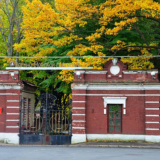 Ворота главного въезда