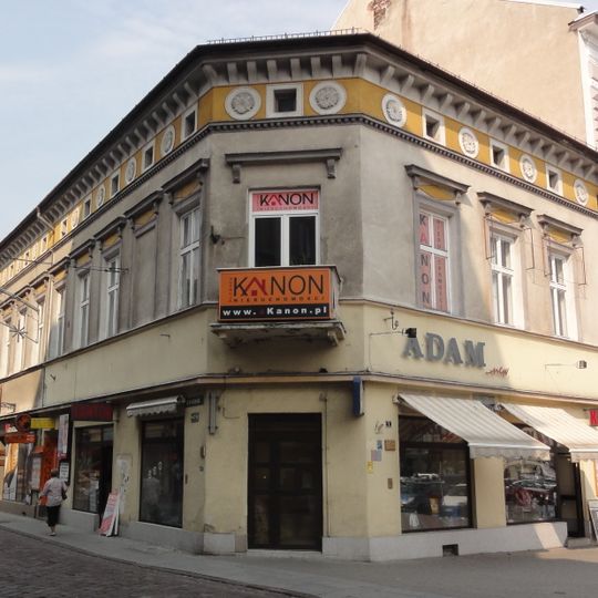 1 Wojska Polskiego Square / 27 11 Listopada Street in Bielsko-Biała